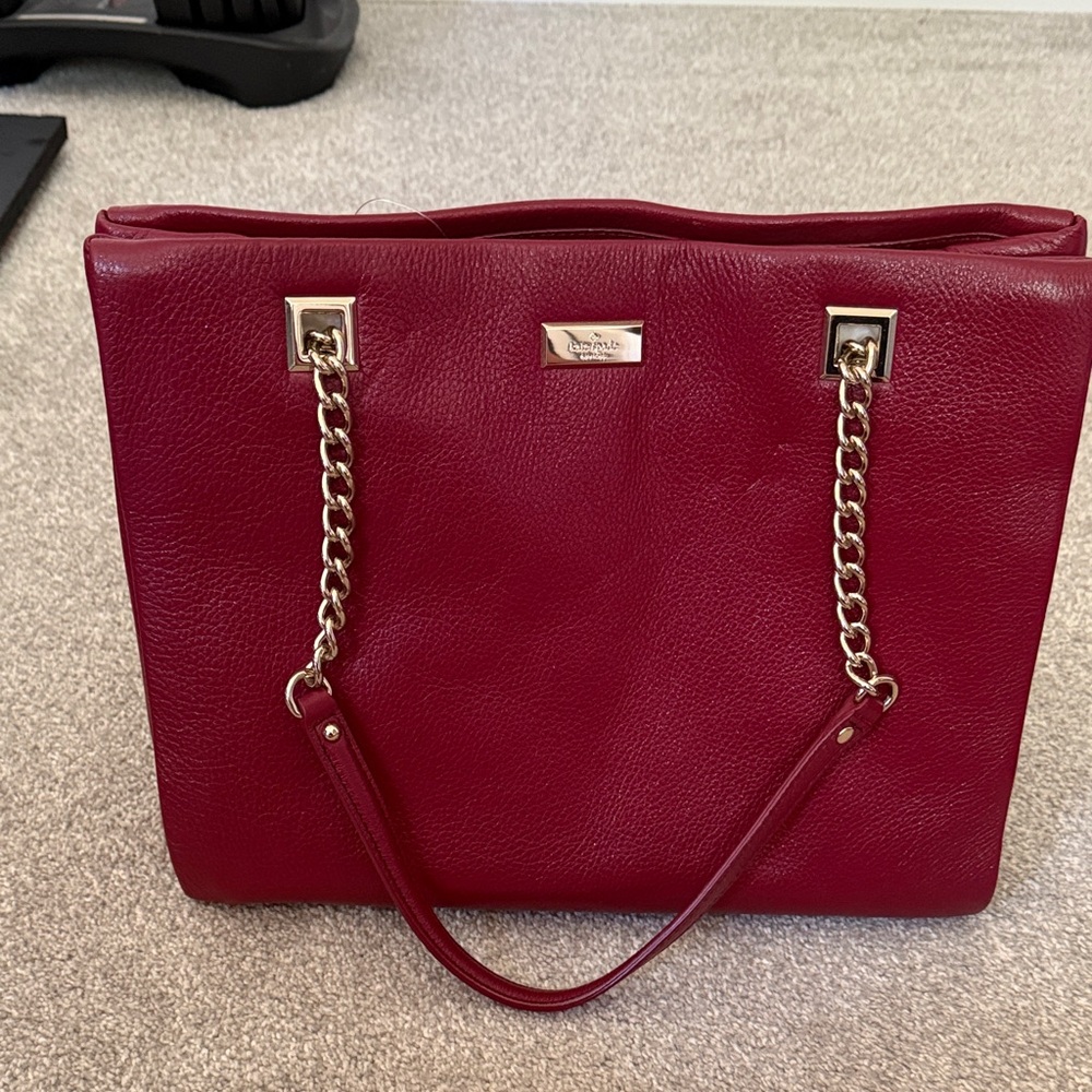 KATE SPADE Chic Burgundy Tote Bag with Chain Handles